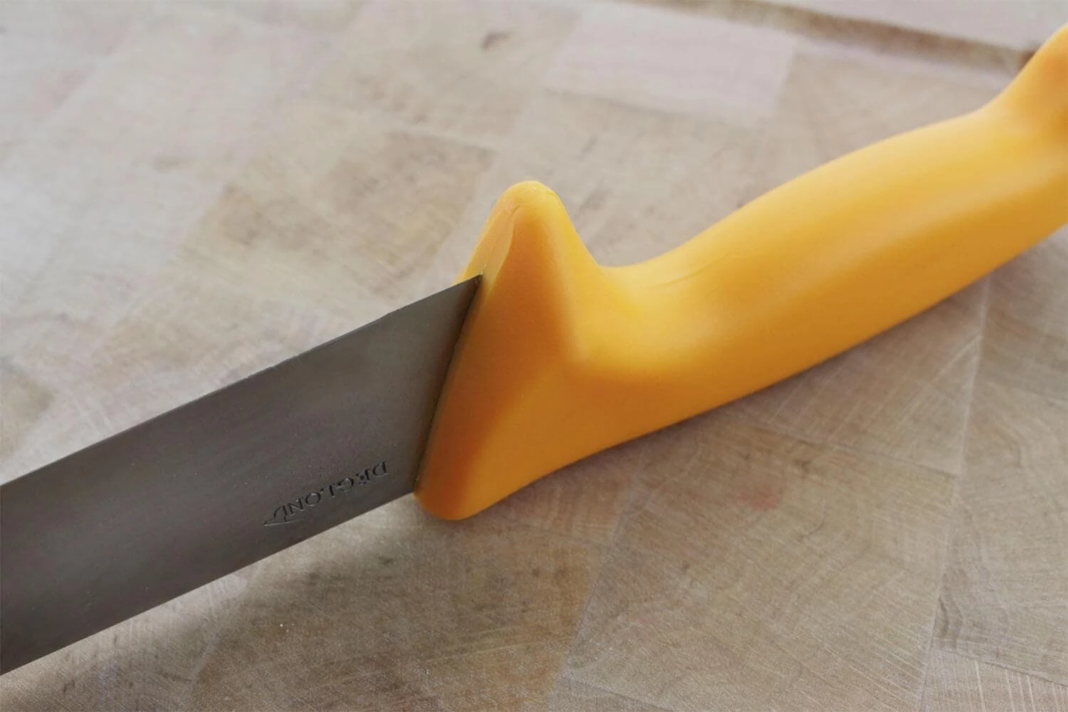 Deglon Profil Pro Butcher Knife 20cm - Yellow Handle 6 Deglon Profil Pro Butcher Knife 20cm - Yellow Handle - Image 4